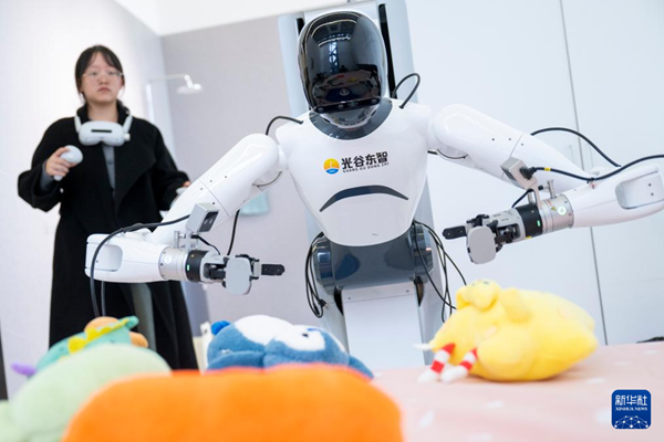 从"中国光谷"迈向"世界光谷"